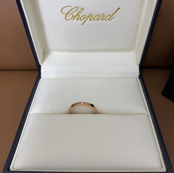 Chopard Ice Cube Diamond Rose Gold Band Ring - Picture 5 of 5